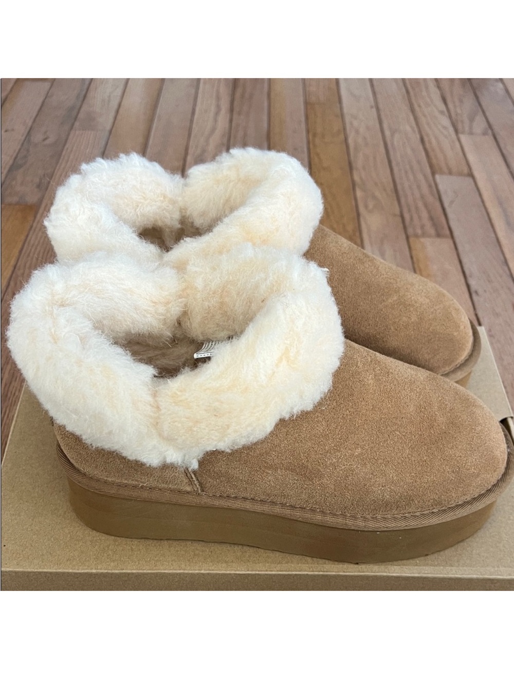 Bearpaw women’s cozy booties